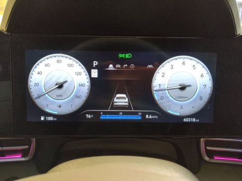 Used 2024 Hyundai Elantra SEL FWD image 23