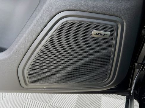 New 2026 Porsche Macan image 21