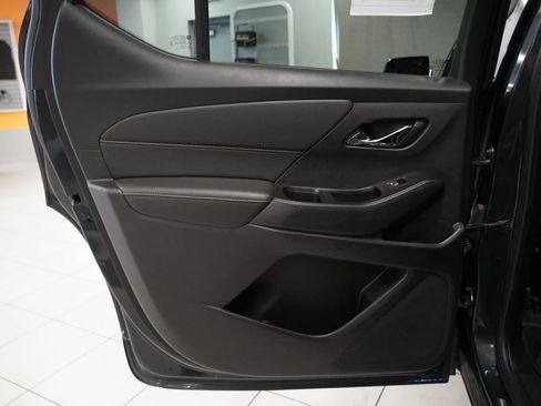 Used 2019 Chevrolet Traverse LT w/ LPO, Floor Liner Package AWD/4WD image 18
