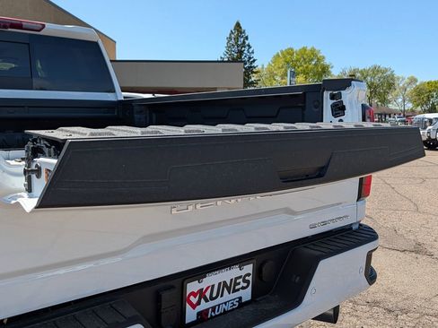 New 2026 GMC Sierra 3500 Denali w/ Denali Reserve Package AWD/4WD image 32