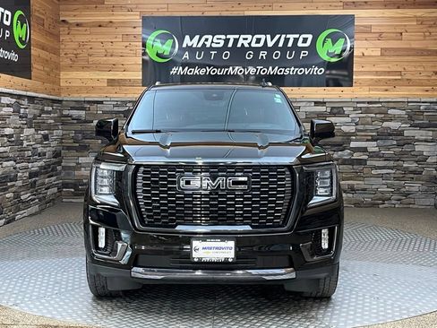 Used 2023 GMC Yukon Denali Ultimate AWD/4WD image 3