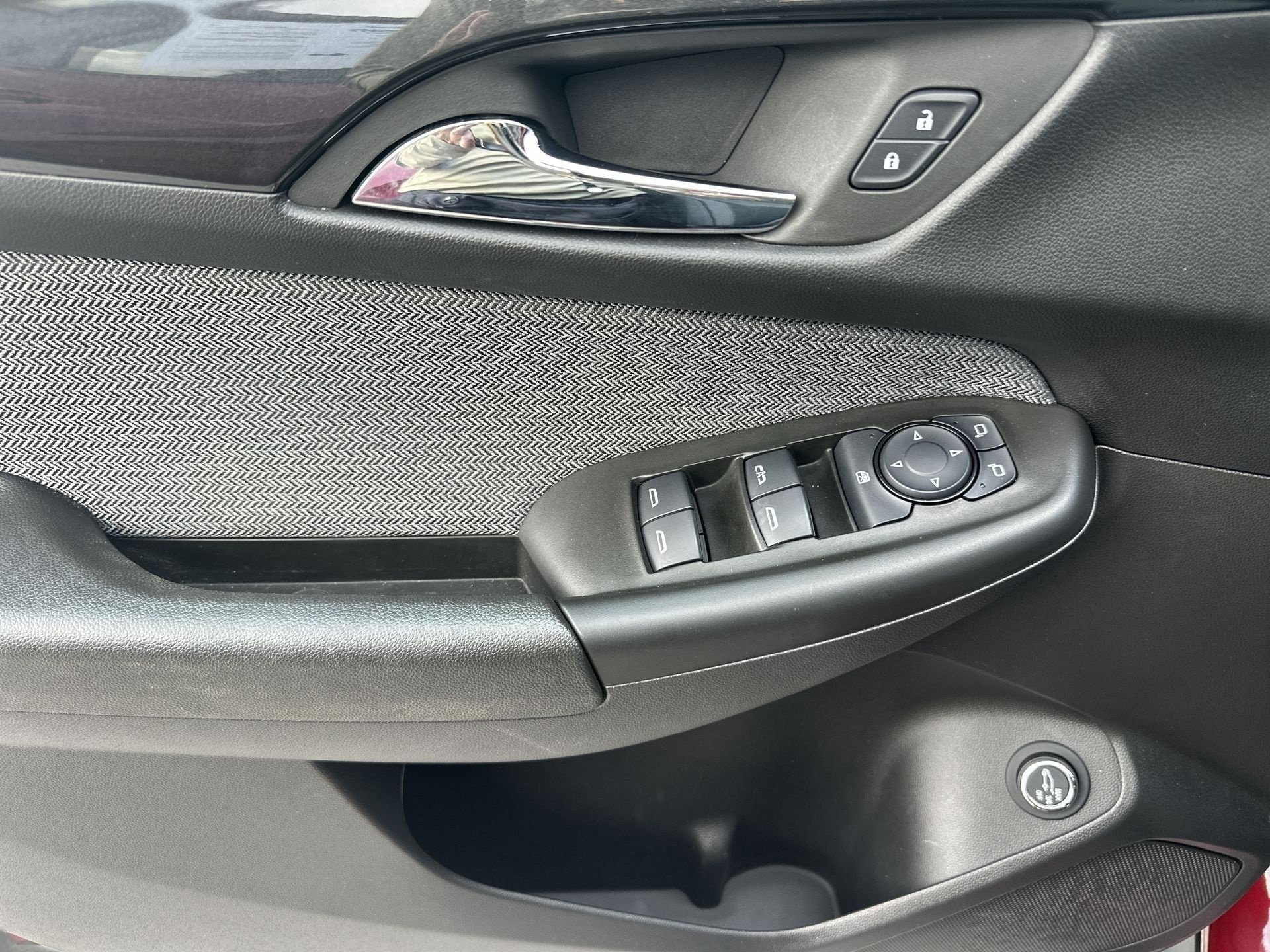 Used 2025 Chevrolet TrailBlazer LT w/ Convenience Package FWD image 23