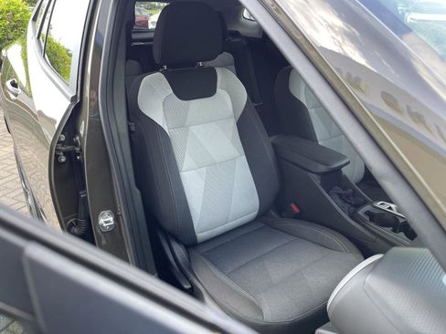 Used 2024 Chevrolet Trax LS w/ LS Convenience Package FWD image 29