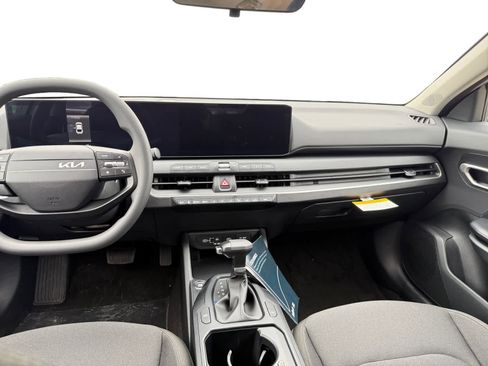 New 2026 Kia K4 LXS FWD image 11
