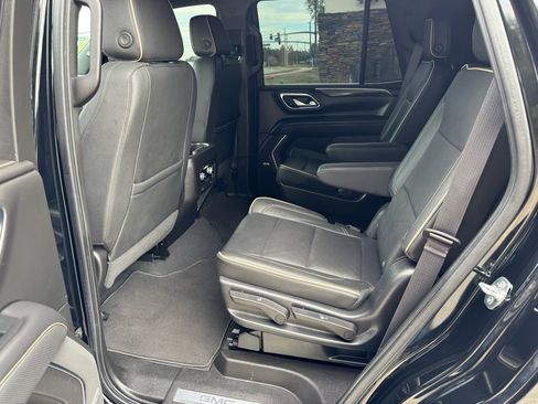 Used 2021 GMC Yukon SLT w/ SLT Premium Package image 18