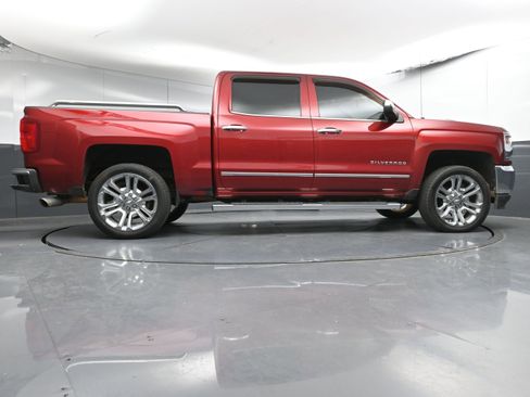 Used 2018 Chevrolet Silverado 1500 LTZ image 25