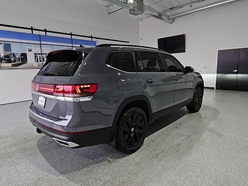 New 2026 Volkswagen Atlas SE FWD image 9