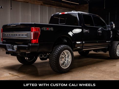 Used 2022 Ford F250 Platinum image 9
