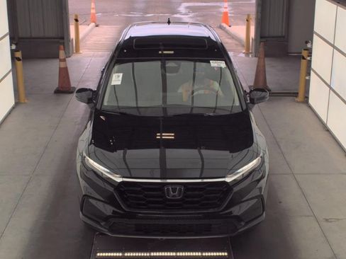 Used 2025 Honda CR-V EX image 2