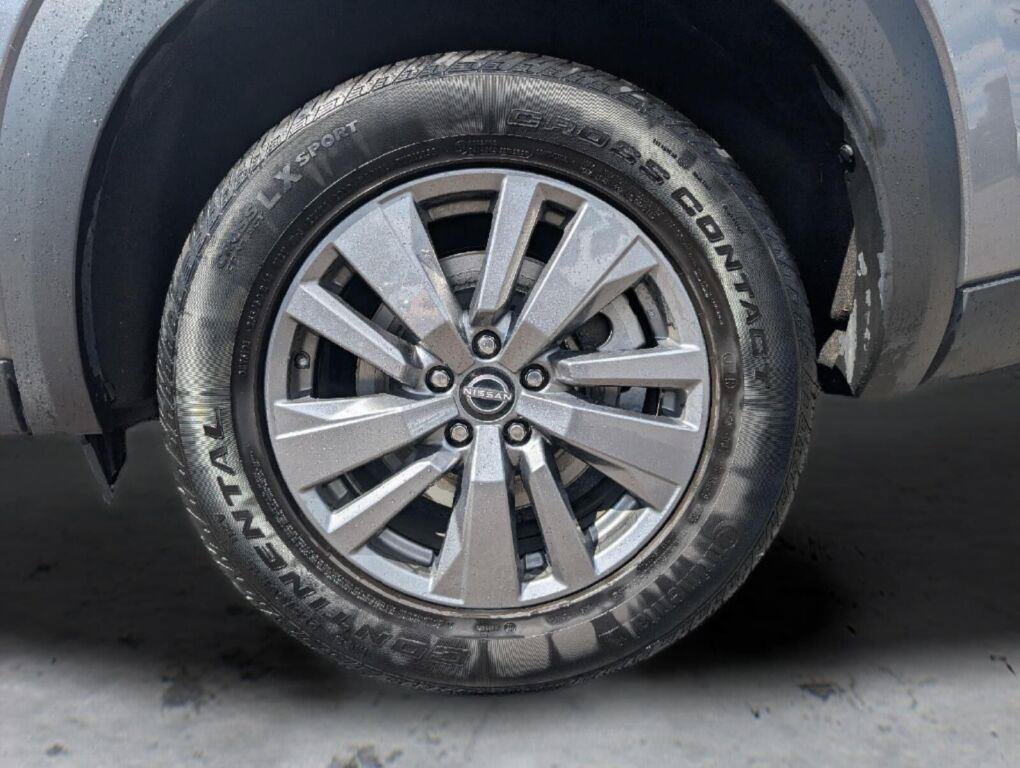 Used 2025 Nissan Pathfinder SV FWD image 27