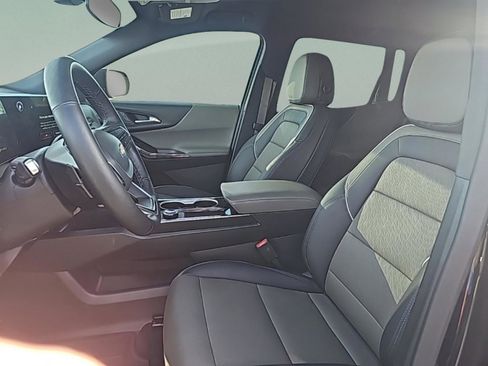 Used 2026 Chevrolet Equinox LT w/ Convenience Package II image 29