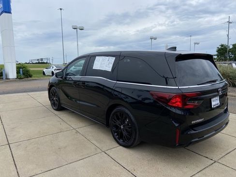 Used 2025 Honda Odyssey Sport-L image 9