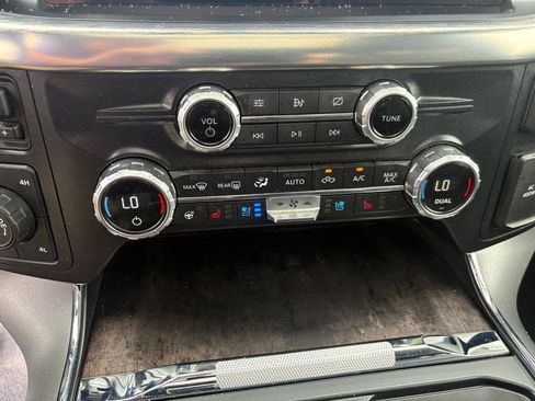 Used 2021 Ford F150 Lariat w/ Equipment Group 502A High AWD/4WD image 27