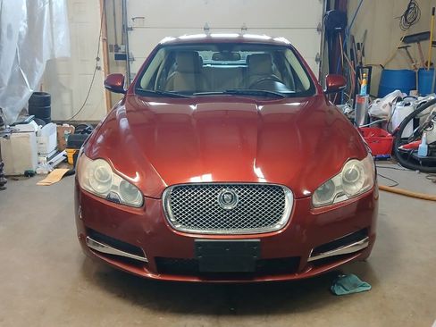 Used 2011 Jaguar XF image 2