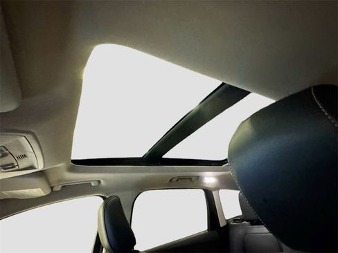 Used 2019 Ford Escape SEL image 24