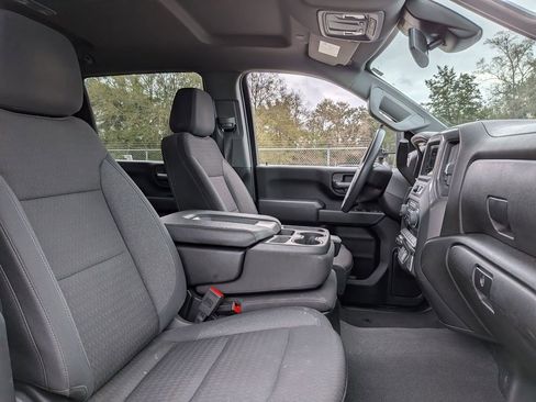 Used 2024 Chevrolet Silverado 2500 Custom w/ Custom Value Package image 31