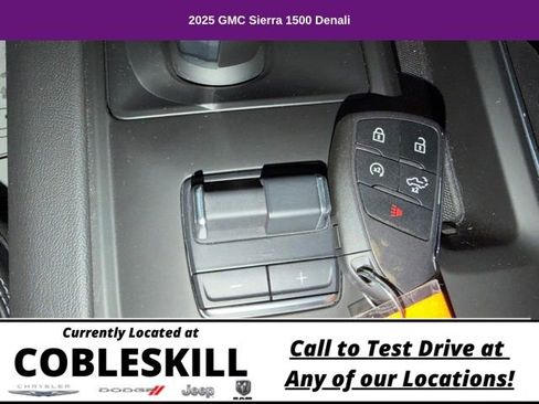 Used 2025 GMC Sierra 1500 Denali w/ Denali Reserve Package image 31