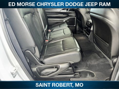 Used 2023 Jeep Wagoneer 4WD image 31