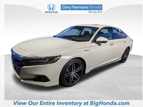 Used 2022 Honda Accord Touring image 11