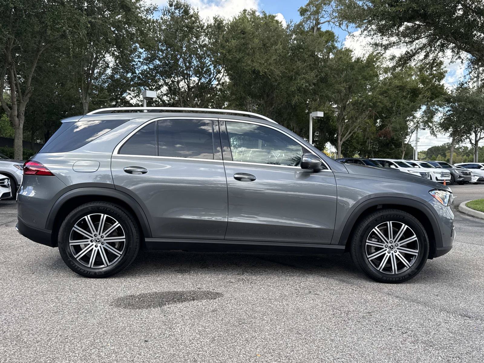 Certified 2025 Mercedes-Benz GLE 450 4MATIC image 2
