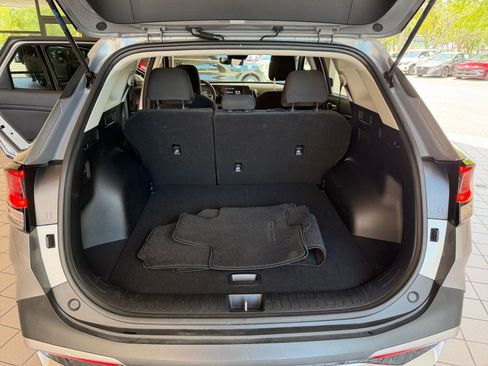 Used 2025 Kia Sportage LX FWD image 25