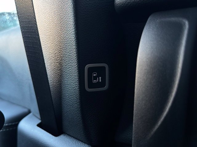 New 2026 Chrysler Pacifica Select AWD/4WD image 30