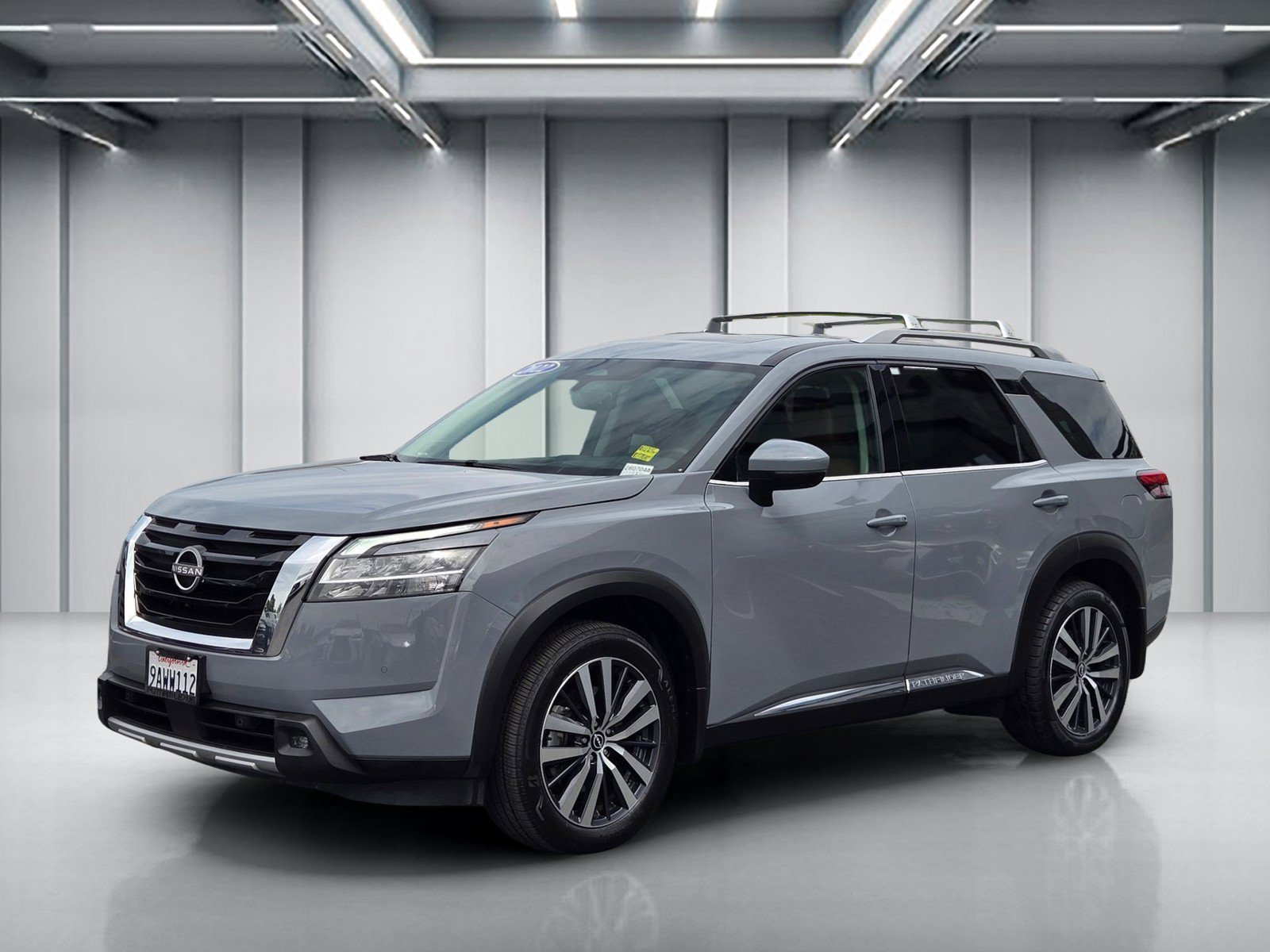 Used 2022 Nissan Pathfinder Platinum w/ Cargo Package AWD/4WD image 9