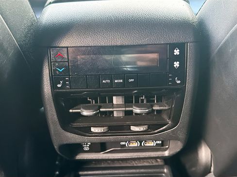 Used 2024 Jeep Grand Cherokee L Limited image 28