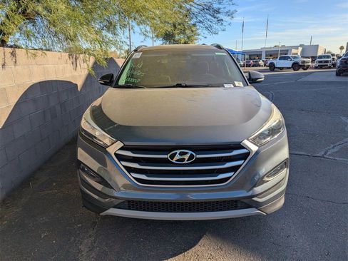 Used 2017 Hyundai Tucson Night image 2