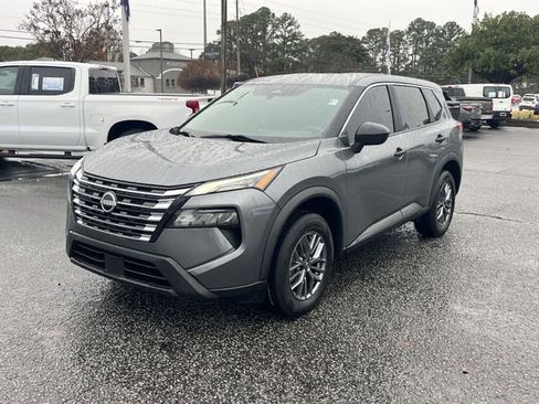 Used 2024 Nissan Rogue S image 13