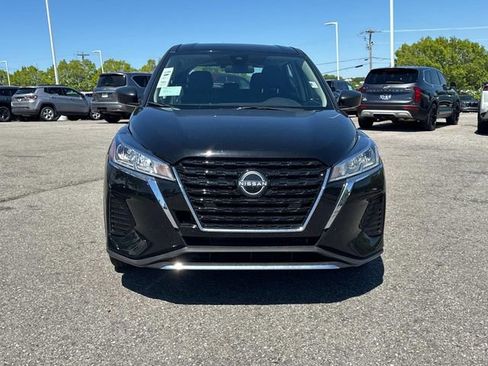 Certified 2025 Nissan Kicks Play S FWD image 10