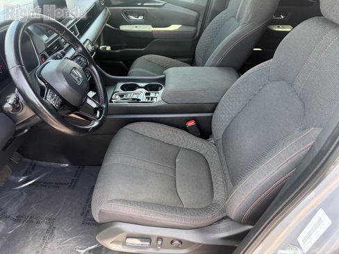 Certified 2023 Honda Pilot Sport image 17