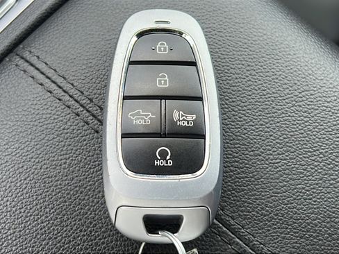 Certified 2023 Hyundai Santa Cruz Limited AWD/4WD image 29