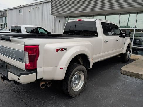 Used 2019 Ford F450 Platinum w/ Platinum Ultimate Package AWD/4WD image 3