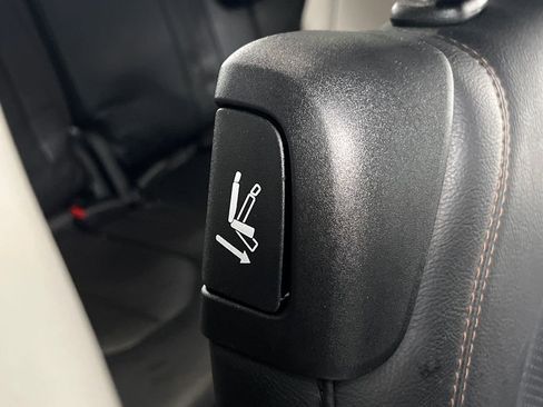 Used 2020 Chrysler Pacifica Touring-L image 23