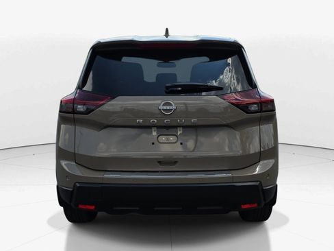 Used 2025 Nissan Rogue SV FWD image 5
