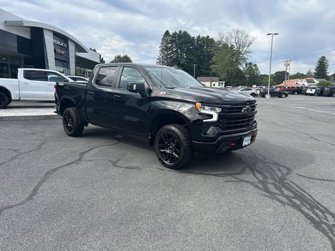 Certified 2024 Chevrolet Silverado 1500 LT Trail Boss w/ LT Trail Boss Premium Package AWD/4WD image 16