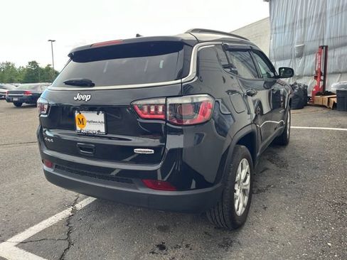 Used 2024 Jeep Compass Latitude AWD/4WD image 5