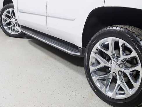Used 2020 Cadillac Escalade Luxury AWD/4WD image 13