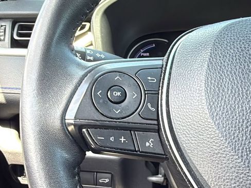 Used 2022 Toyota RAV4 XSE AWD/4WD image 32