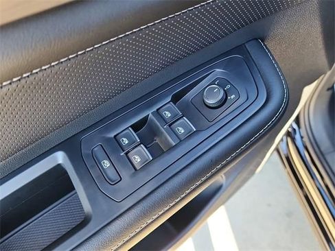 New 2026 Volkswagen Atlas Cross Sport SE image 12