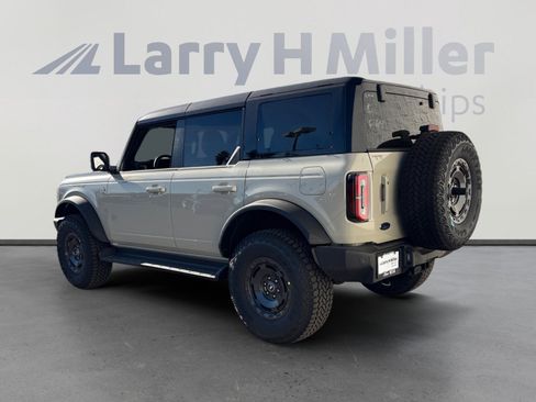 New 2025 Ford Bronco Outer Banks w/ Sasquatch Package image 3