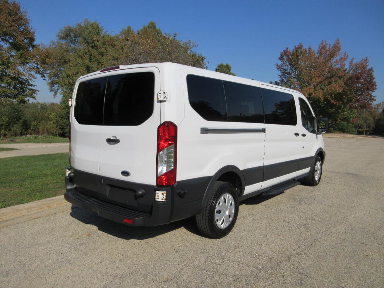 Used 2016 Ford Transit 350 XL RWD image 9