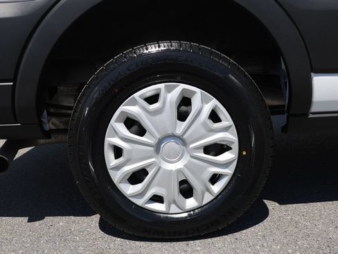 Used 2024 Ford Transit 350 XLT RWD image 9