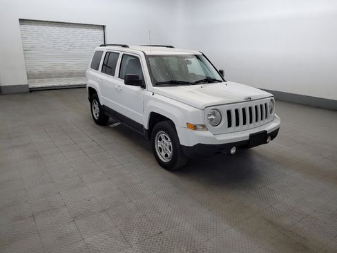 Used 2016 Jeep Patriot Sport w/ Power Value Group image 13