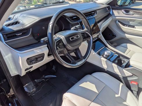 Certified 2021 Jeep Grand Cherokee L Overland w/ Luxury Tech Group IV image 9