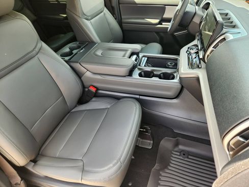 New 2026 Ford Expedition Active RWD image 14