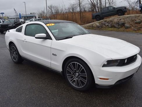 Used 2011 Ford Mustang GT Premium RWD image 11