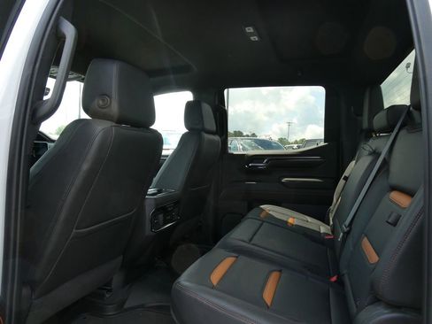 Certified 2022 GMC Sierra 1500 AT4 w/ Technology Package AWD/4WD image 21