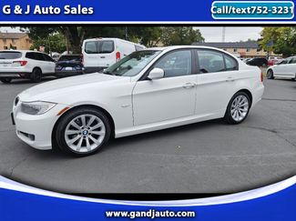 Used 2011 BMW 328i Sedan w/ Premium Pkg image 1